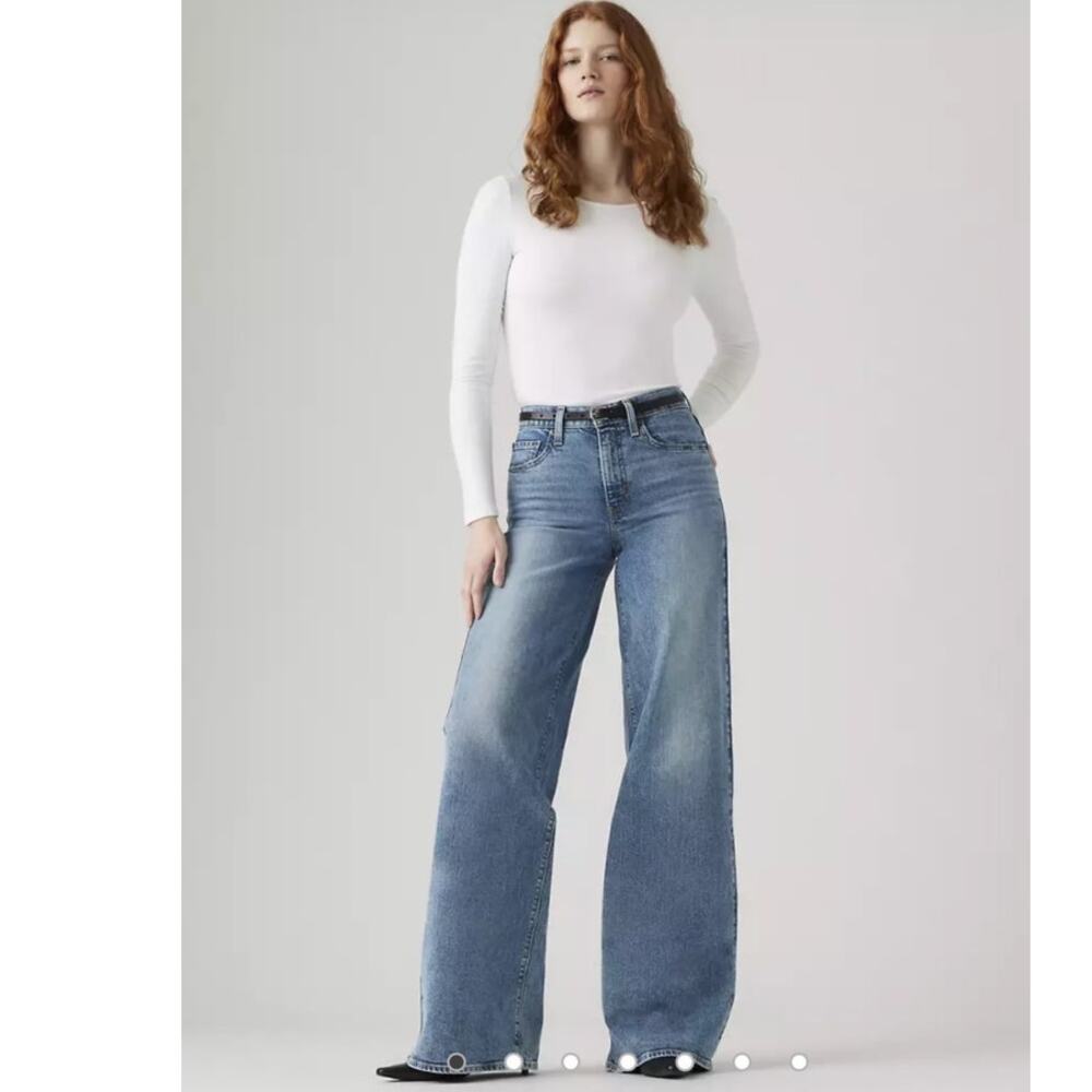 NWT Levi's 728 High‎ Rise Wide Leg Women's Jeans Sweet Success Medium Wash Sz 30